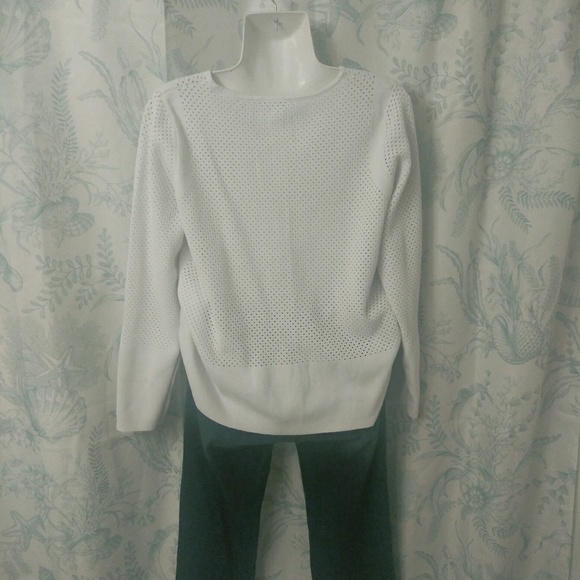 🌼Peter Nygard Top🌼 - Picture 4 of 4